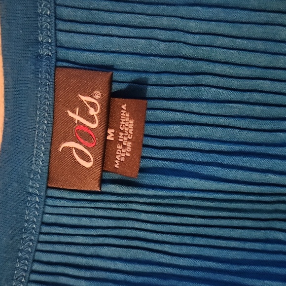 Very flowy top - Picture 3 of 4